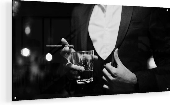 Artaza Glasschilderij - Man In Pak Met Een Sigaar En Een Drankje - 90x45 - Plexiglas Schilderij - Foto op Glas