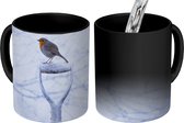 Magische Mok - Foto op Warmte Mokken - Koffiemok - Roodborst - Winter - Tuin - Magic Mok - Beker - 350 ML - Theemok