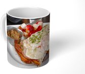 Mok - Bord met tosti en glas drinken - 350 ML - Beker