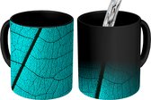 Magische Mok - Foto op Warmte Mok - Bladskelet turquoise blad - 350 ML