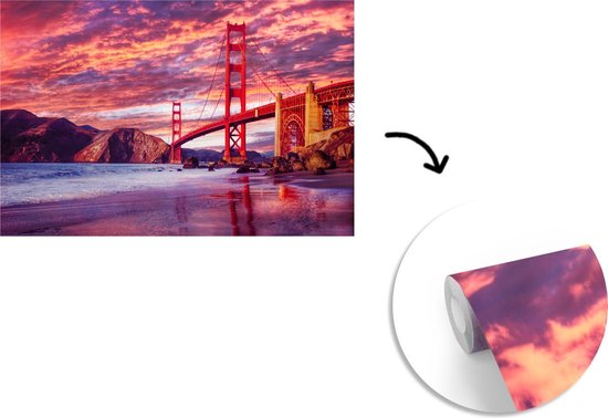 Papier peint photo vinyle - Le pont du Golden Gate avec un beau ciel violet largeur 385 cm x hauteur 240 cm - Tirage photo sur papier peint (disponible en 7 tailles)