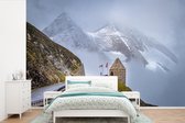 Behang - Fotobehang Bergen achter de Grossglockner Hoge Alpenweg in Europa - Breedte 390 cm x hoogte 260 cm