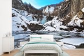 Behang - Fotobehang Winterse impressie van het Nationaal park Plitvicemeren in KroatiË - Breedte 390 cm x hoogte 260 cm