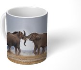 Mok - Koffiemok - Spelende olifanten in Kenia - Mokken - 350 ML - Beker - Koffiemokken - Theemok