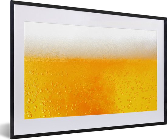 Fotolijst incl. Poster - Close up van een goudkleurig biertje - 60x40 cm - Posterlijst