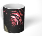 Mok - Paarse botberbloemen in een witte schaal - 350 ML - Beker