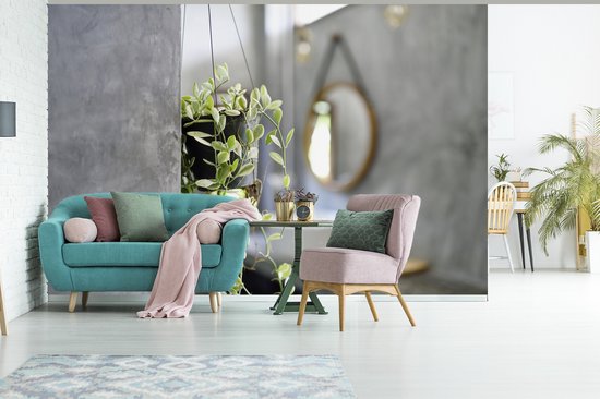 Behang - Fotobehang hangplant in de badkamer - Breedte 600 cm x hoogte 400 cm