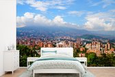 Papier peint vinyle - Skyline urbain de Medellin en Colombie, Amérique du Sud, largeur 420 cm x hauteur 280 cm - Tirage photo sur papier peint (disponible en 7 tailles)