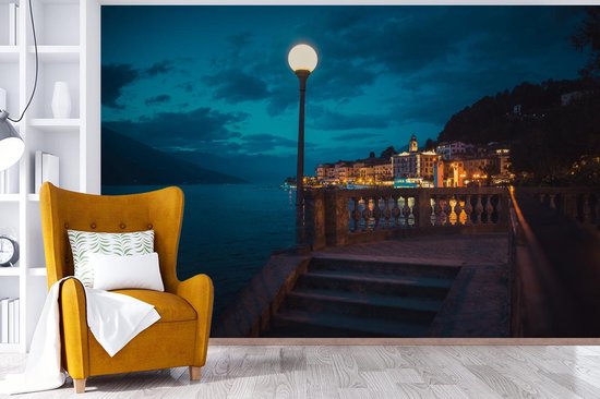 Behang - Fotobehang Comomeer - Italië - Licht - Breedte 525 cm x hoogte 350 cm