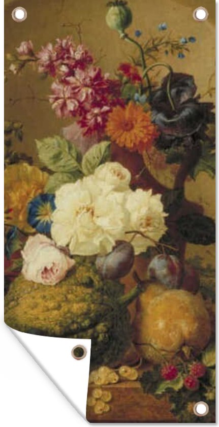Tuinposter Stilleven van vruchten en bloemen in een nis - Schilderij van G.J.J Van Os - 40x80 cm - Wanddecoratie Buiten - Tuinposter - Tuindoek - Schuttingposter - Tuinschilderij