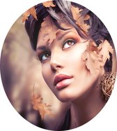 Vrouw met bladeren - Foto op Dibond - ⌀ 40 cm