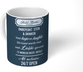 Mok - Koffiemok - Hotel mama - Spreuken - Quotes - Moeder - Mokken - 350 ML - Beker - Koffiemokken - Theemok - Mok met tekst