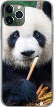 Geschikt voor iPhone 11 Pro hoesje - Panda - Bamboe - Natuur - Siliconen Telefoonhoesje