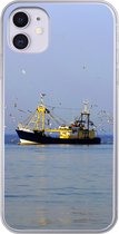 Geschikt voor iPhone 11 hoesje - Noordzee - Vissersboot - Vogel - Siliconen Telefoonhoesje