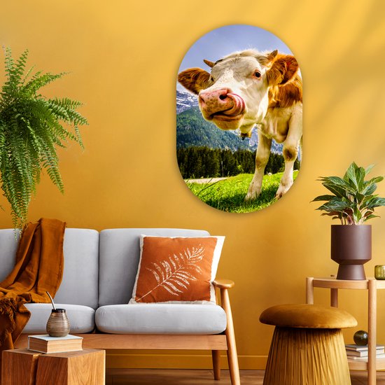 Wall Oval - Décoration murale Plastique - Peinture Ovale - Vaches - Montagnes - Herbe - Paysage - 60x90 cm - Forme Miroir Ovale sur Plastique