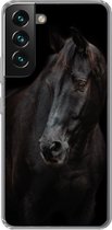 Geschikt voor Samsung Galaxy S22 Plus hoesje - Paard - Licht - Zwart - Siliconen Telefoonhoesje