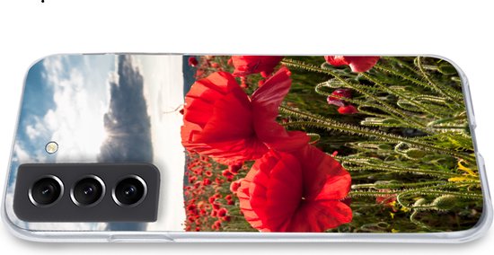 Telefoonhoesje Geschikt voor Samsung Galaxy S21 FE hoesje - Klaprozen tegen een dramatische stormachtige lucht - Siliconen Telefoonhoesje Telefoonhoesje