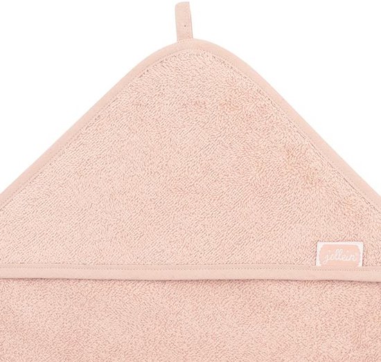 Detail van een roze badcape met capuchon, met Jollein logo.