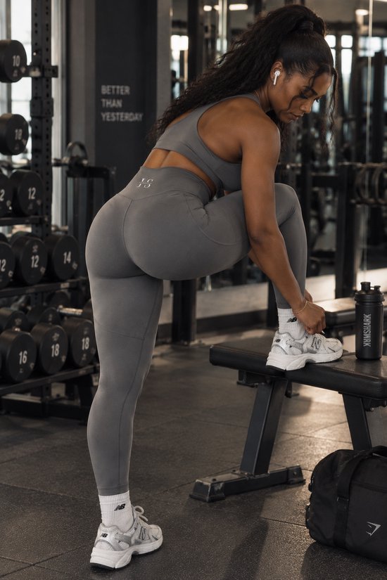 June Spring Sportlegging - Maat: S - Kleur: Grijs - Korte Broek / Shorts - Lange Legging - Sportlegging Vrouw - Gym Legging - Dames Sportlegging - Fitness Outfit - Sportkleding - Legging met Zakken - Telefoonzak Legging van June Spring — afbeelding 4