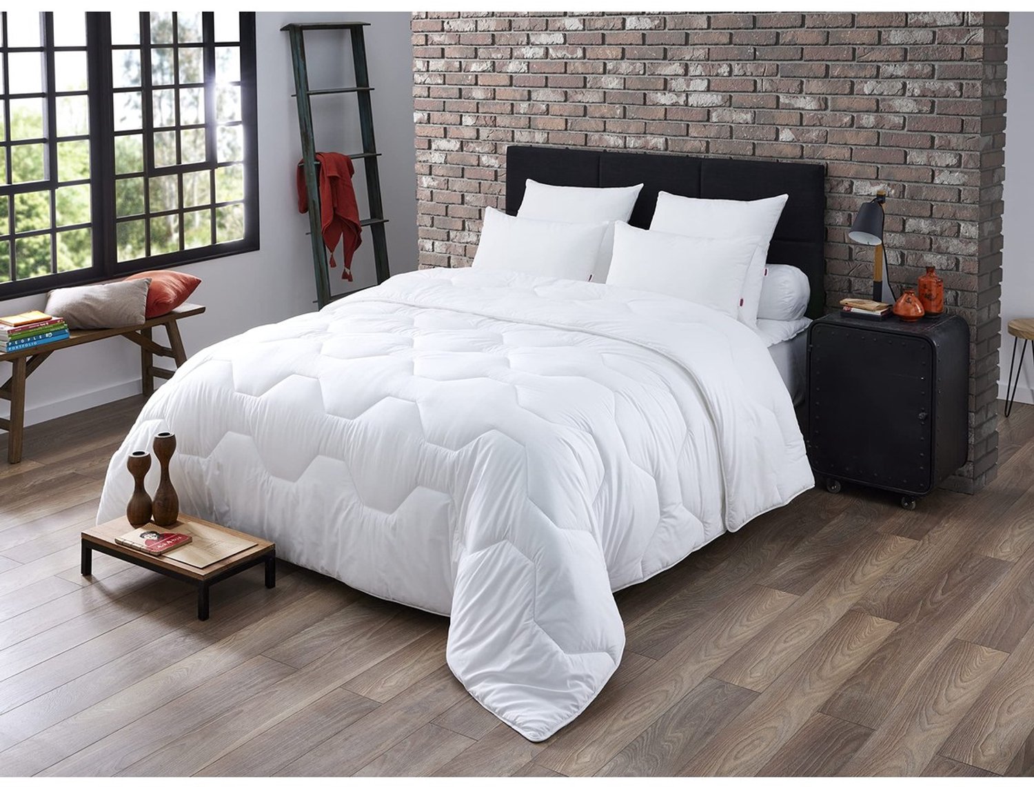 Duraxl Dekbed - Warm - Anti-mijt - 220 x 240 cm - Tweepersoons Wit