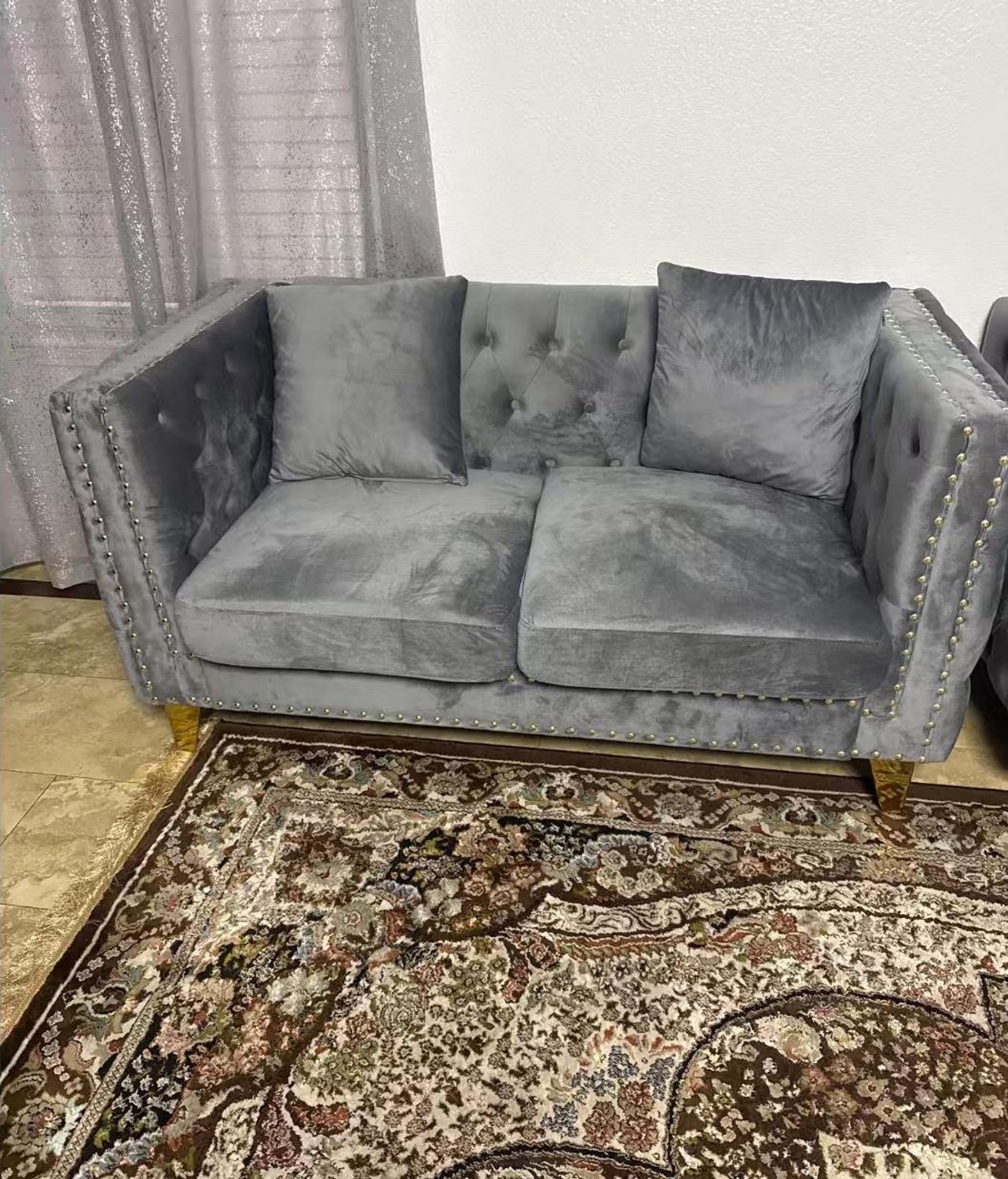 MODENUIT Chesterfield Bank 204,4 x 281,8 x 73,6 cm - Gecapitonneerd - Woonkamer - Fluweel - Grijs