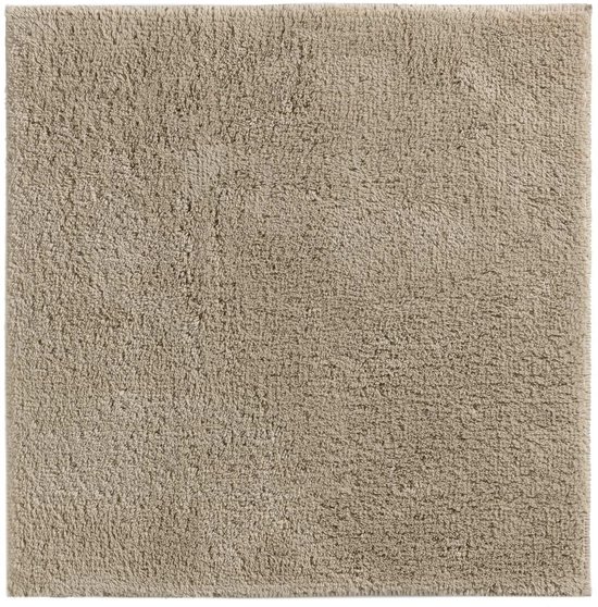 Vierkante beige badmat van Casilin, 70x70cm, met antislip onderkant en een zachte, absorberende textuur.