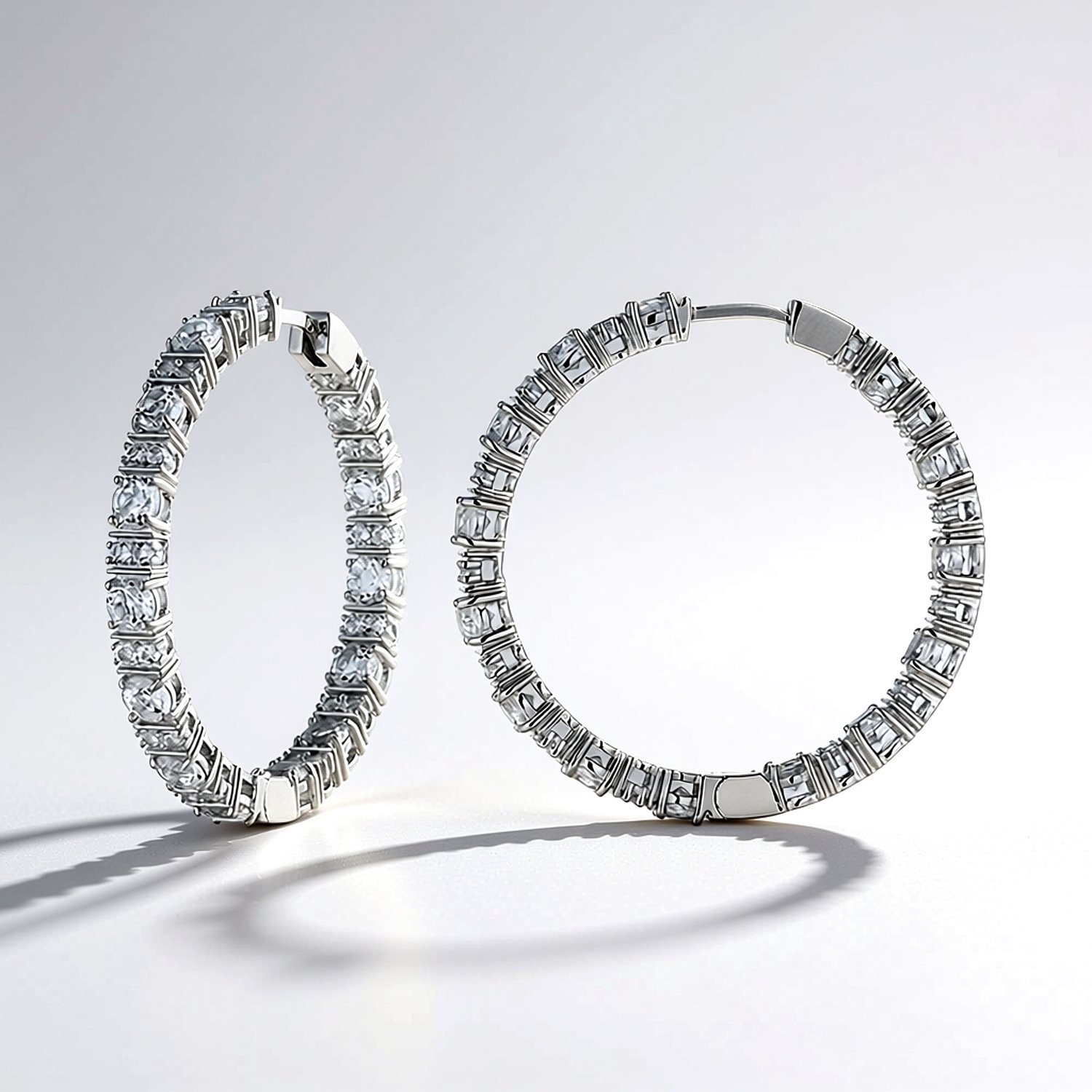 Cavill Berlin - Zilveren Oorbellen - Witte Topaasstenen - 925 Sterling Zilver - Tijdloze Elegantie en Luxe Sieraad