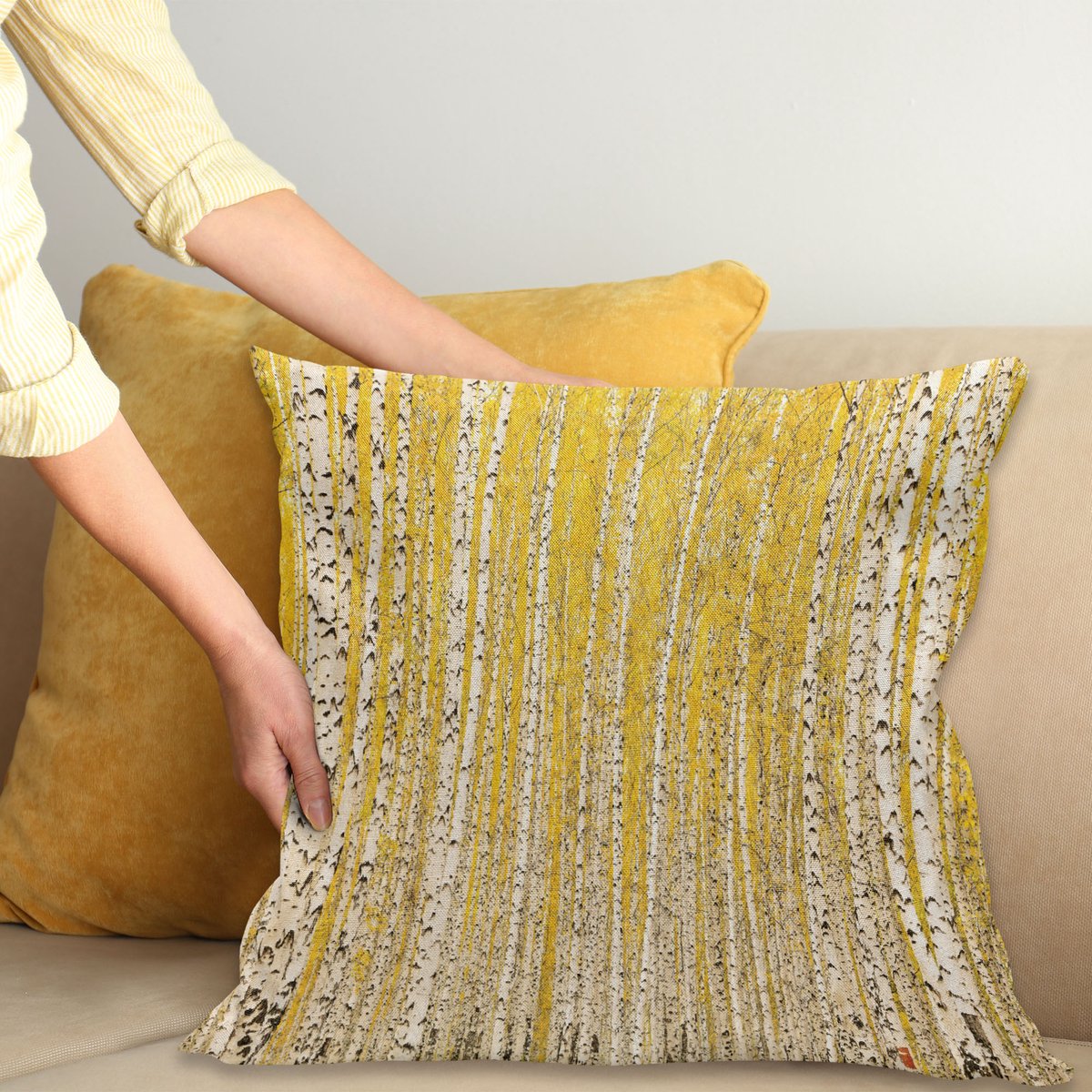ABAKUHAUS Landschap Sierkussenhoes, Herfst in Birch Bos Golden Geel Bladeren Seizoensgebonden Scenics Afbeelding, Decoratieve Vierkante Sierkussenhoes, 70 x 70 cm, Mosterd Zwart