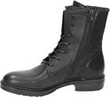 Zwarte leren veterboot met rits aan de zijkant en veters aan de voorkant.