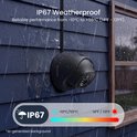 Reolink beveiligingscamera in de regen. De camera is IP67 waterdicht en werkt tussen -10°C en +55°C.