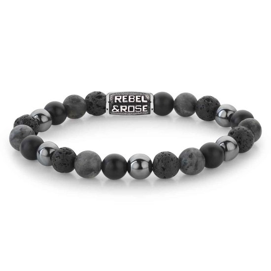 Een armband van Rebel & Rose met kralen in mat zwart, grijs en metale details. In het midden een metalen buisje met de tekst REBEL & ROSE.