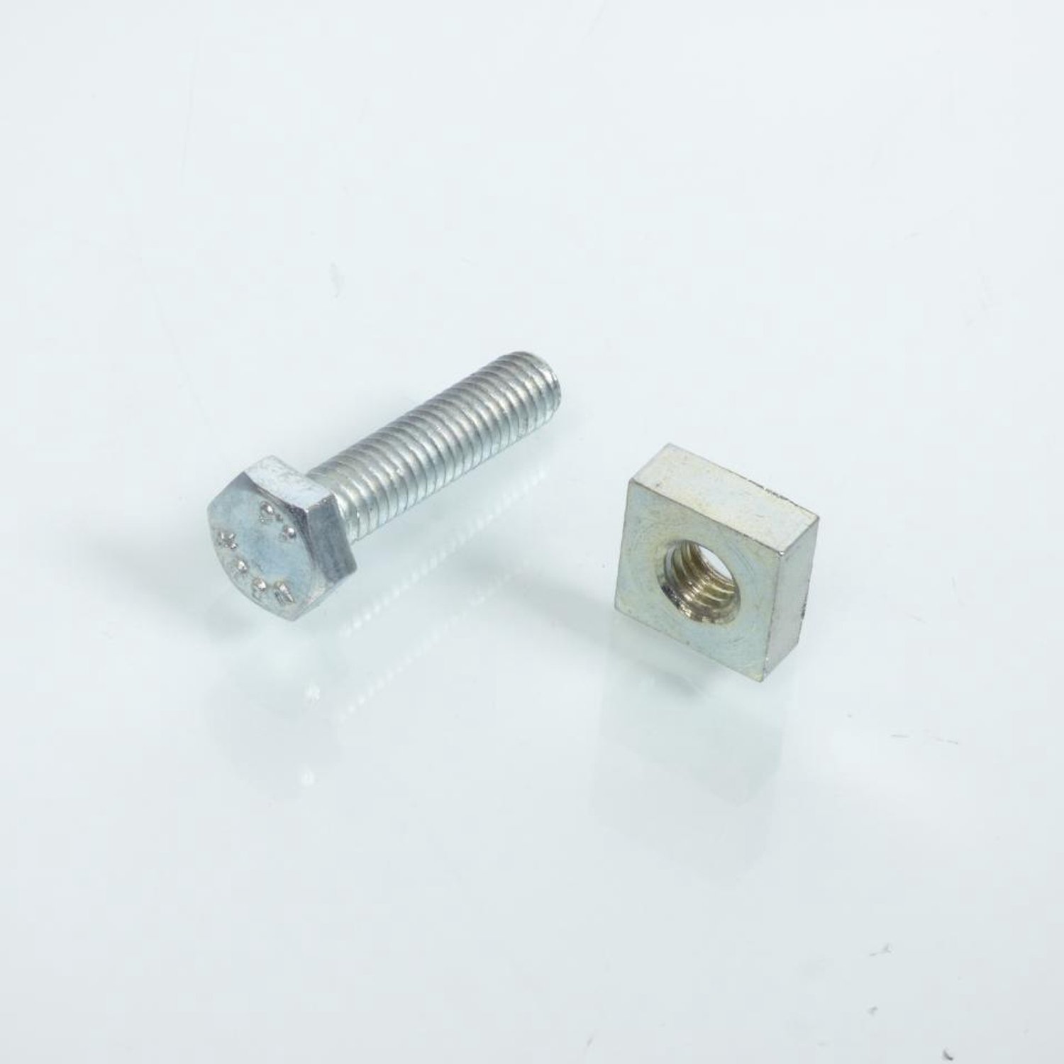 Boutjes en moeren Blackbird voor Bromfiets Peugeot 50 103 RCX 1994 tot 2003 Nieuw