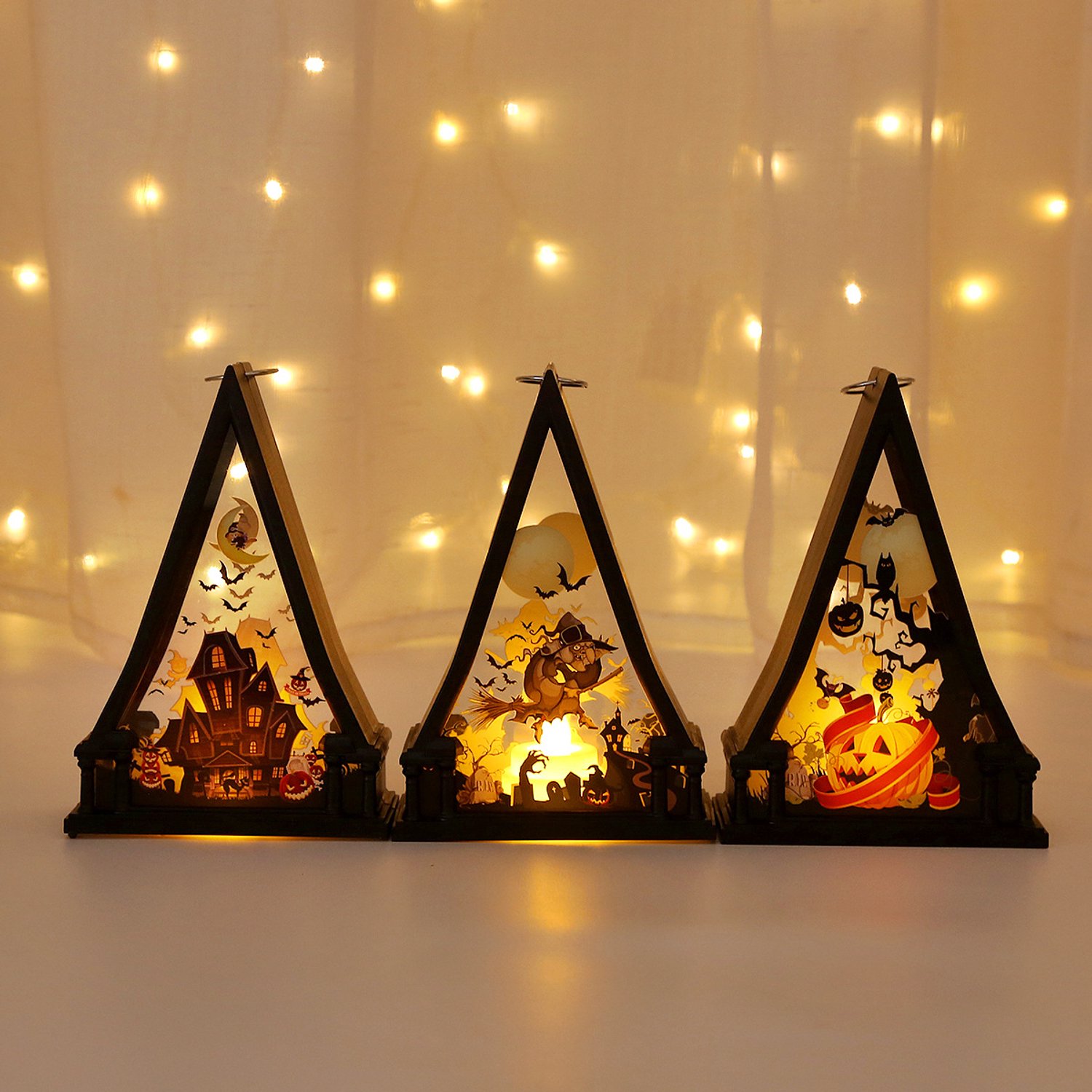 Halloween Lantaarns - Set van 3 Stuks - Minidriehoeken met Spook, Pompoen, Kasteel, Vleermuis, Heks, Boom en Kaars - voor Binnen-, Buiten- en Tafeldecoratie - 15,5 x 10,8 x 5,2 cm