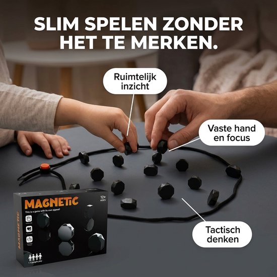 Kind en volwassene spelen magnetisch spel, focus op ruimtelijk inzicht, vaste hand en tactisch denken.