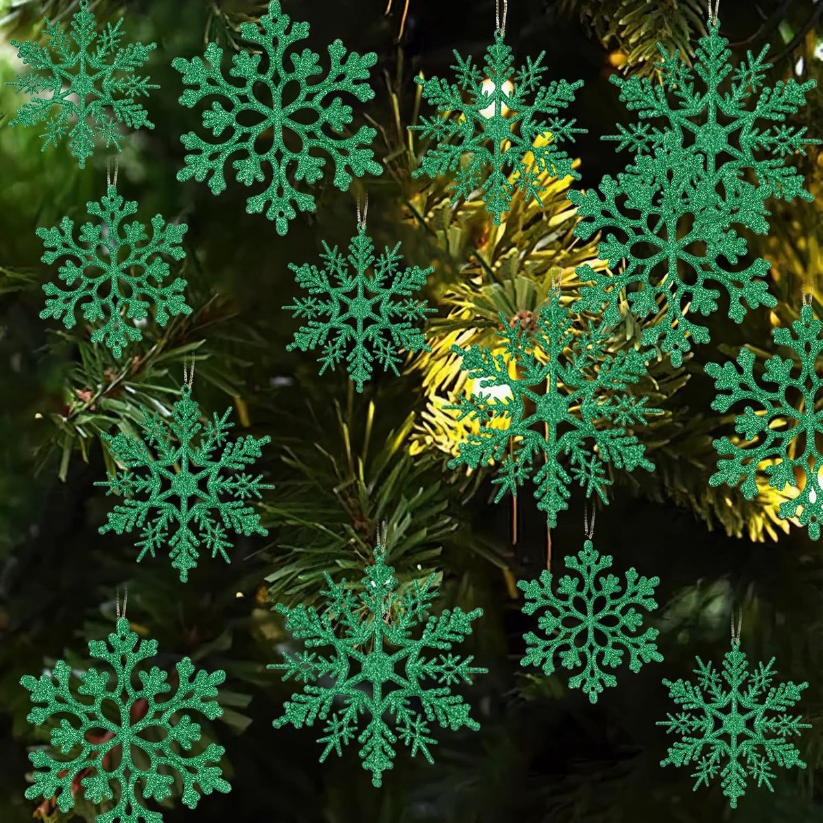 Kerst Sneeuwvlok Ornamenten - 36 Stks Plastic Glitter Opknoping Sneeuwvlokken voor Kerstboom Decoraties Winter Wonderland Frozen Verjaardagsfeest Vakantie Home Decor Craft Sneeuwvlokken