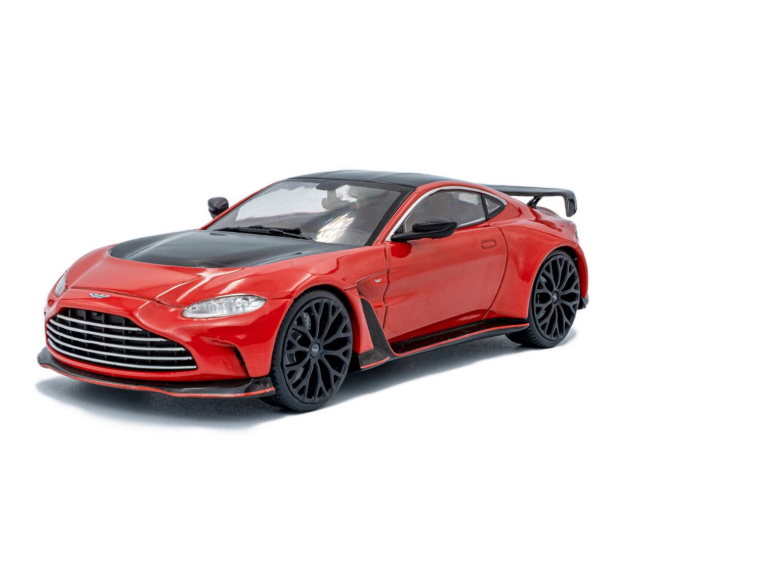 Aston Martin v12 vantage - 1:43 - solido afbeelding