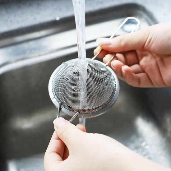 1 Pack Small Stainless Steel Strainer, Fine Mesh Strainer, with Kitchen Hook, 8 cm Diameter, Tea Strainer, Kitchen Strainer with Handle, Ideal for Jui — cadeau in Cadeau-ideeën - foto 6