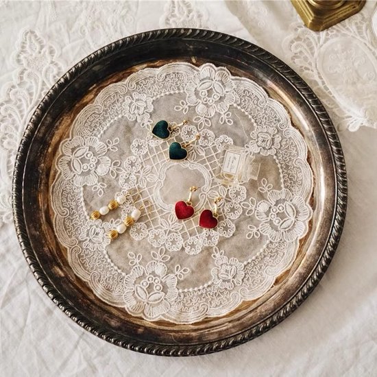 2 stuks Retro Franse kant placemats, prachtige bloemen geborduurde ronde tafelkleden Onderzetters Vaasmat voor huisdecoratie (roomwit, Diameter 27 cm) — afbeelding 4