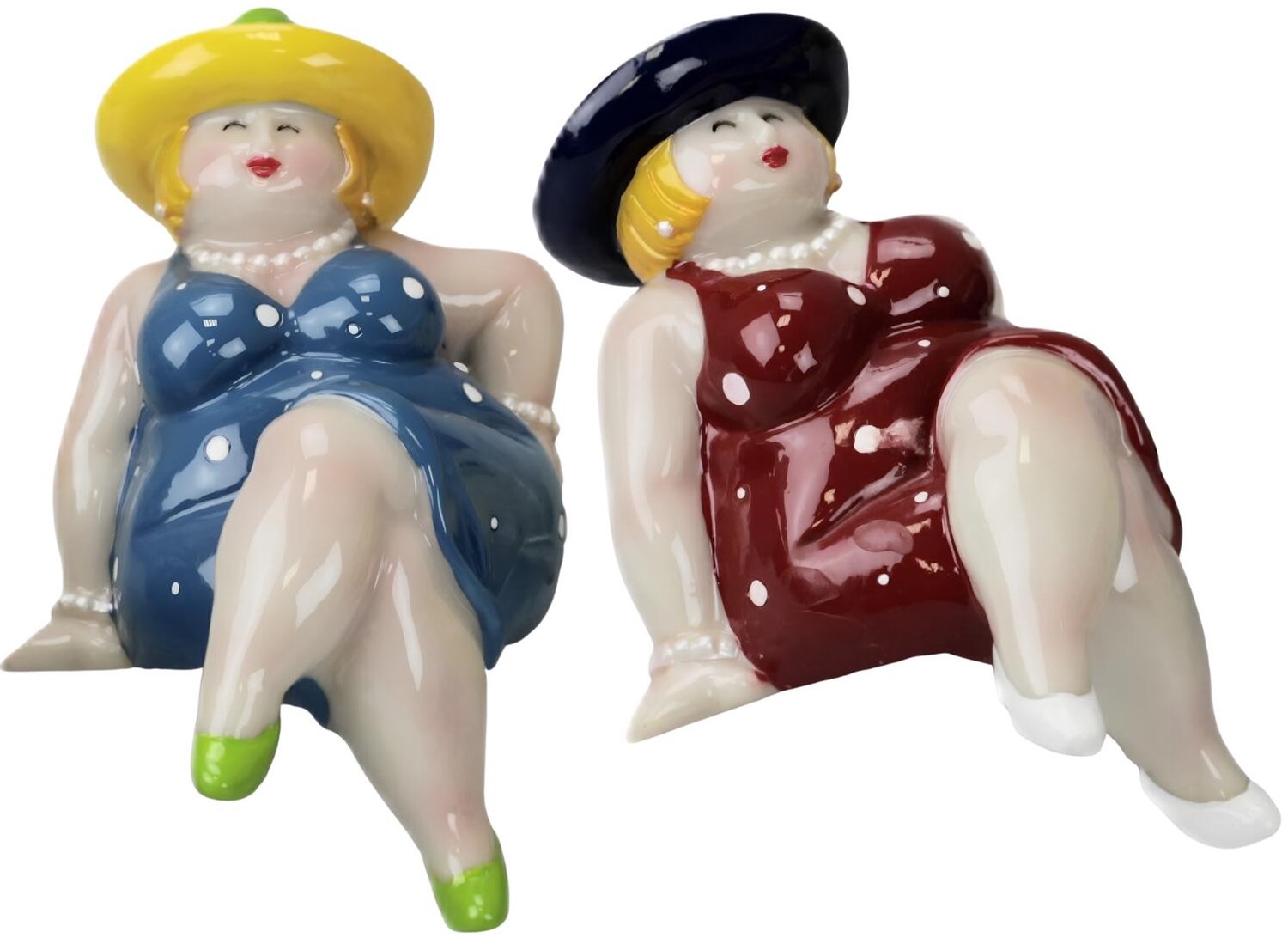 Woonkamer decoratie beeldje - zittend - dikke of mollige dame - jurk blauw / rood- 15 cm
