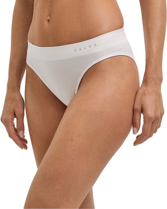 Witte FALKE sportslip voor dames met naadloos ontwerp en geribbelde details op de voorzijde.