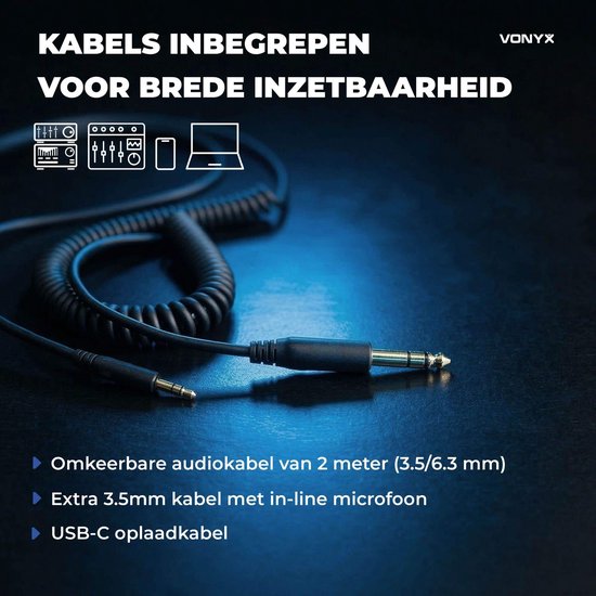 Zwarte audiokabel van 2 meter met 3.5/6.3 mm plug, extra 3.5 mm kabel met microfoon en USB-C oplaadkabel.
