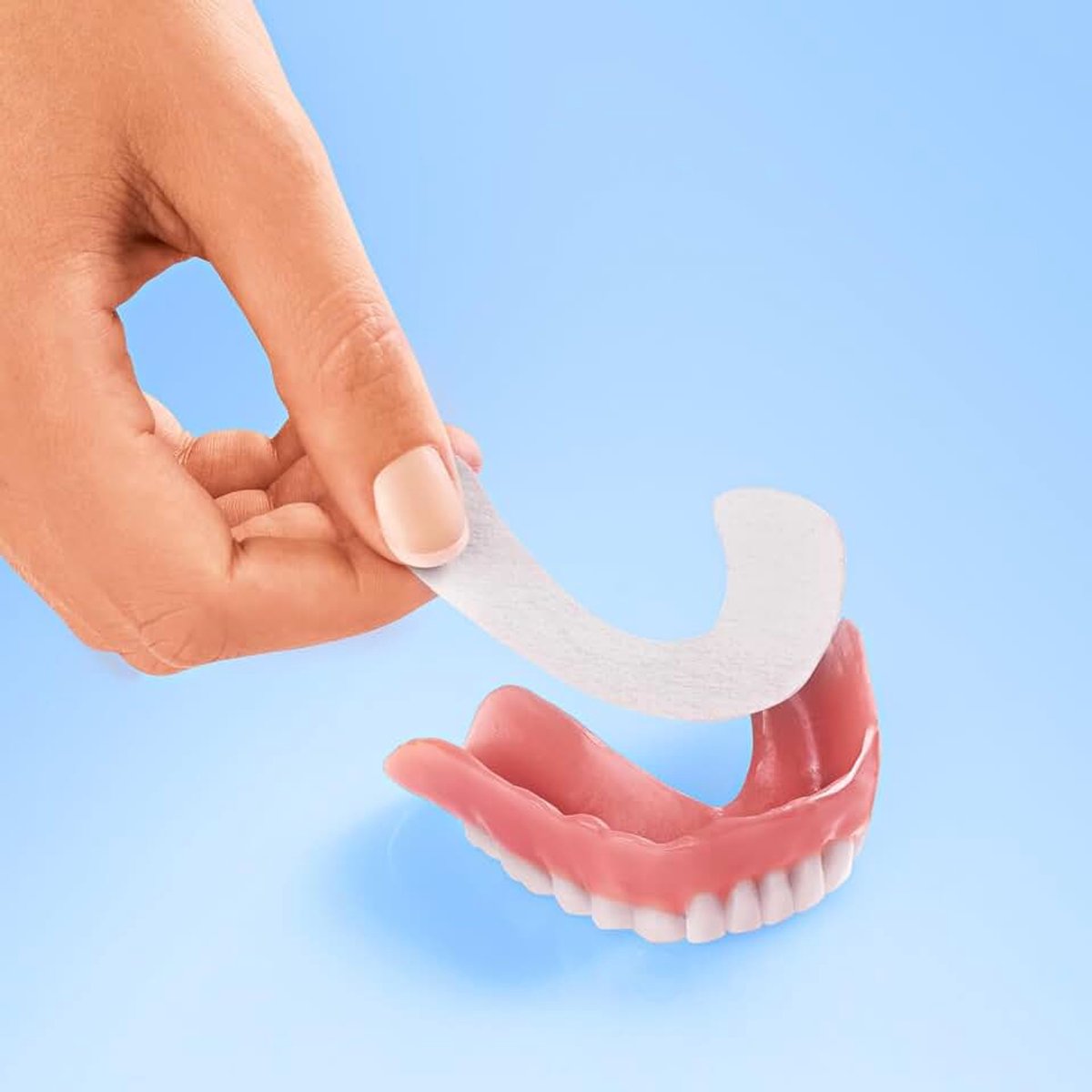 3 PAGEN Prothesenhechtpleisters voor onderkaak in wit, langdurige grip, stabiliteit en comfort garandeerd, kleefpad voorkomt drukpunten, set van 30 stuks