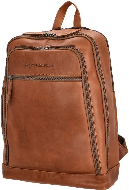 Bruine leren rugzak met ritsvakken, 'The Chesterfield Brand' logo op de voorkant.