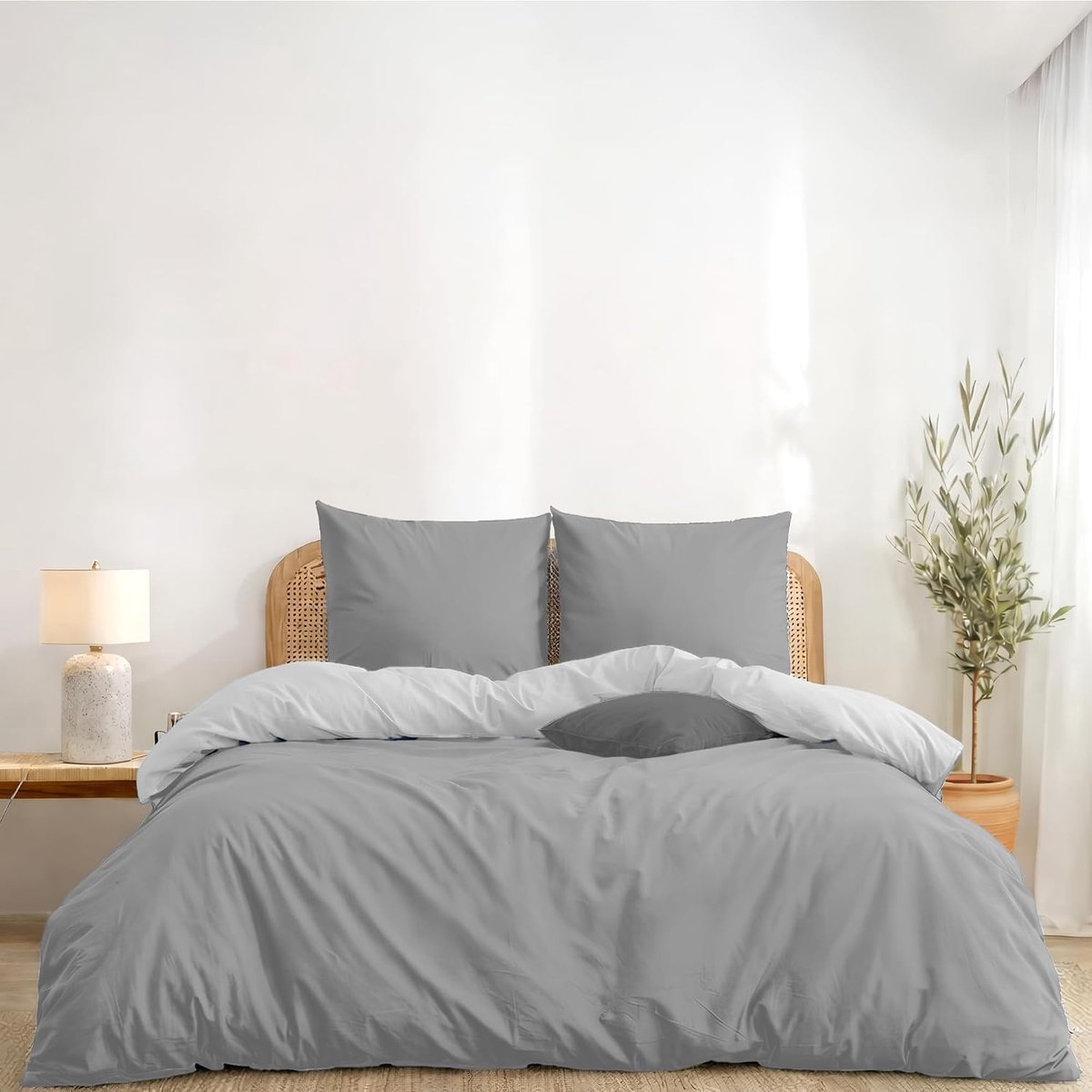 Omkeerbaar Dekbedovertrek 240 x 260 cm, met 2 Kussenslopen 65 x 65 cm, Lichtgrijs/Wit - 240 x 260 Microvezel Beddengoedset - Oeko-Tex