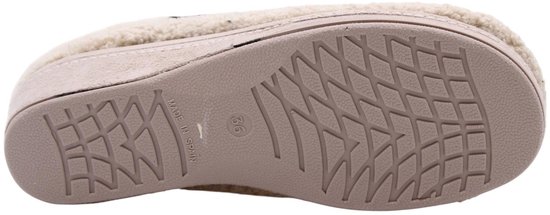 Beige zool van een pantoffel met ruitjespatroon, maat 36, met de tekst 'MADE IN SPAIN'.