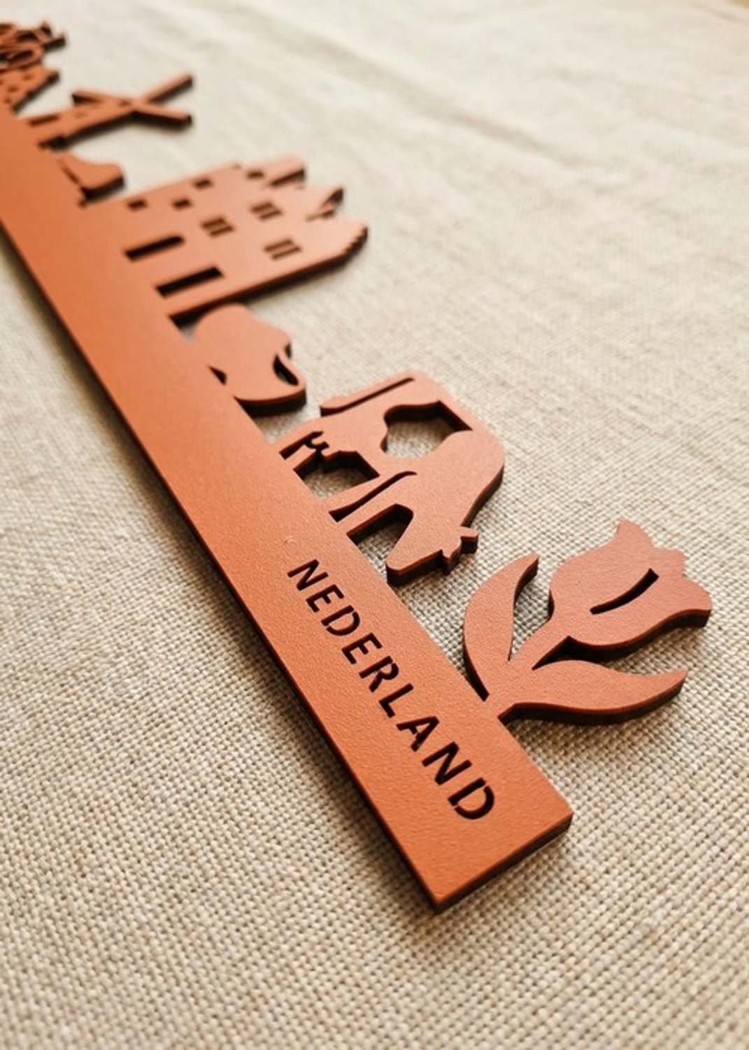 Houten Skyline Nederland | Wanddecoratie voor aan de muur | Oranje MDF | 70 x 14 cm