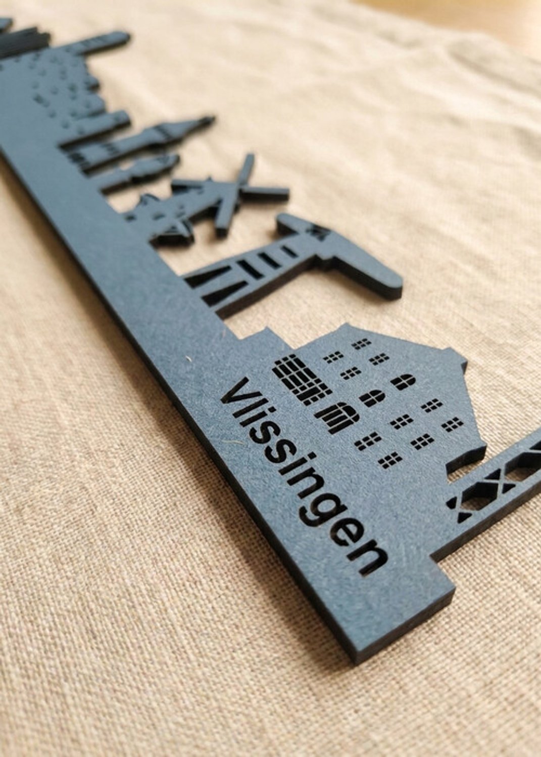 Houten Skyline Vlissingen | Wanddecoratie voor aan de muur | Blauw MDF | 100 cm breed