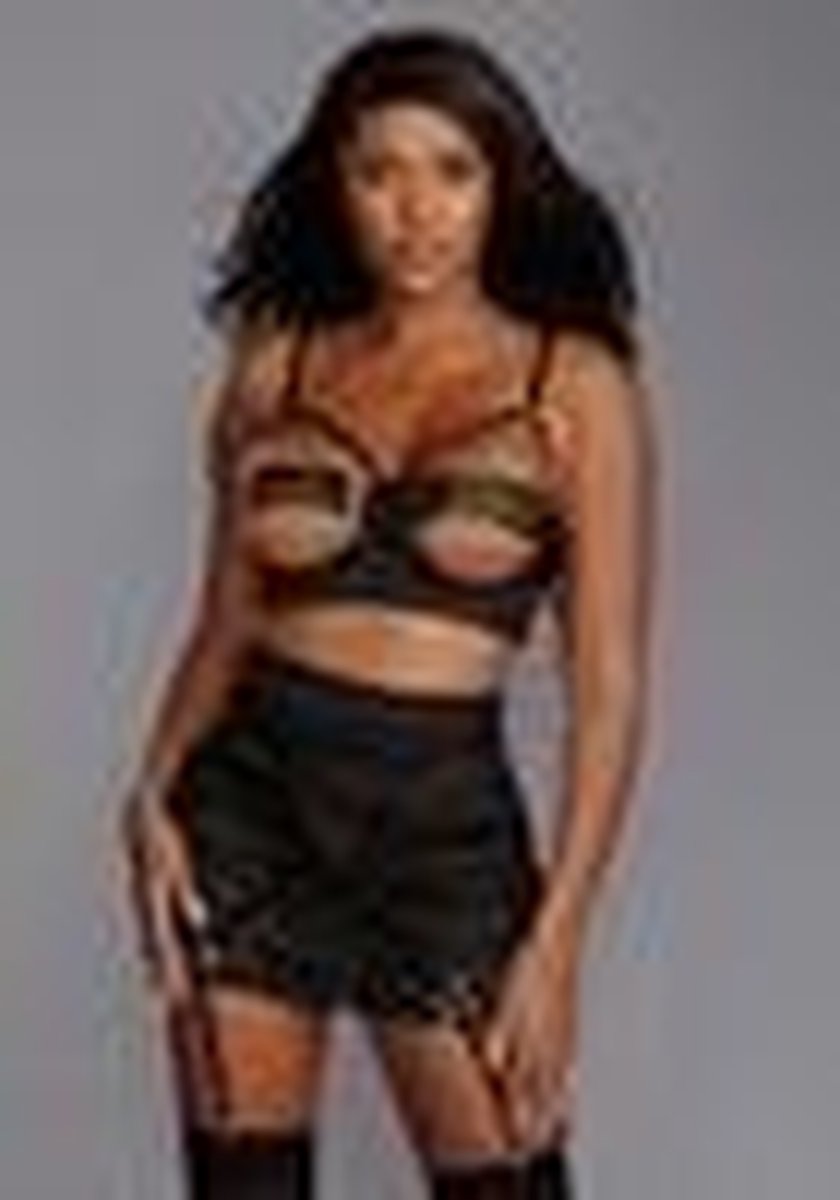 Goedkoopste Dreamgirl (All) Strappy Open Cup Bh & Jarretelrok Set black L