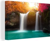 Canvas Schilderij Kleurrijke watervallen in het Thaise Nationaal park Na Haew - 60x40 cm - Wanddecoratie