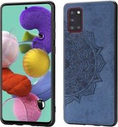 Voor Samsung Galaxy A31 Mandala in reliëf gemaakte stoffen hoes PC + TPU mobiele telefoonhoes met magnetische functie en draagriem (blauw)